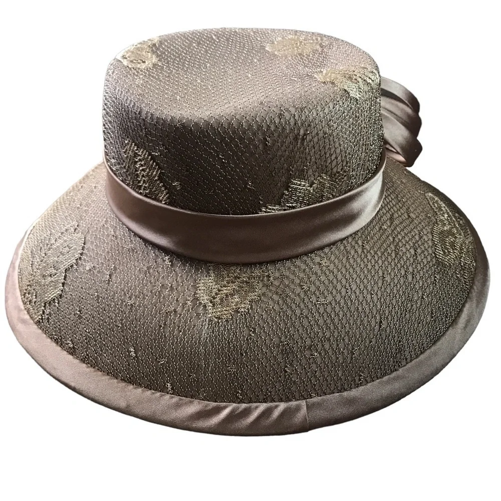 Vintage Ellie 100% wool shiny satin light brown lace derby tea hat